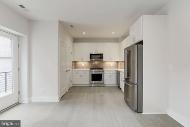 4008 Edmunds St NW unit 9, Washington, DC 20007 - photo 3