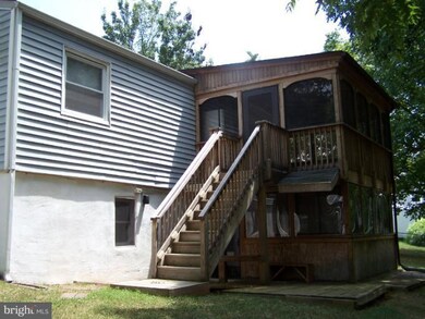 223 Cabbel Dr, Manassas Park, VA 20111 - photo 4