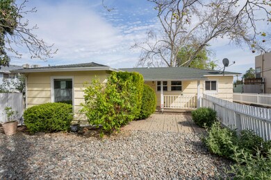 Olive Ave Redding (39 of 42)