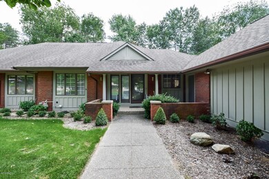 004-photo-front-entrance-6213653