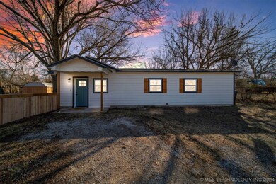 636 S Muskogee Ave, Claremore, OK 74017 - photo 2