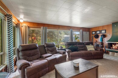 641 Living Room