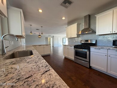 6820 E Pinchot Ave, Scottsdale, AZ 85251 - photo 2