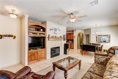 642 Sisken Ct, Edmond, OK 73003 - photo 5