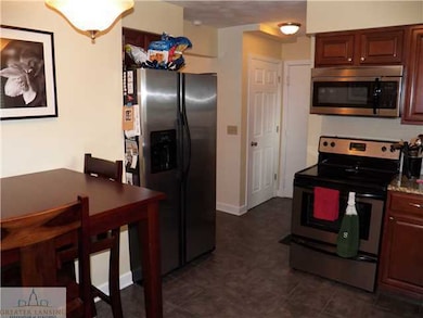 6032 Chesapeake Dr, Lansing, MI 48911 - photo 7