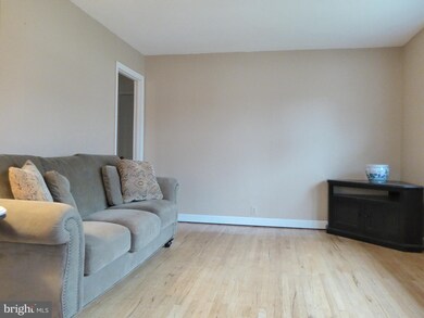 252 Clamer Rd, Ewing, NJ 08628 - photo 5