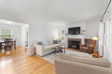 2222 Harwitch Rd (Interior)-4