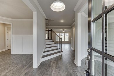 8935 Claude Martin Dr, Gainesville, GA 30506 - photo 4