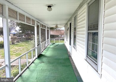 282 Dresser Ave, Prince Frederick, MD 20678 - photo 2