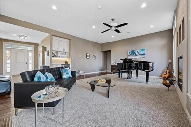 5586 Wild Rye Ct SE, Cedar Rapids, IA 52403 - photo 5