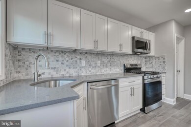 3901 Flowerton Rd, Baltimore, MD 21229 - photo 5