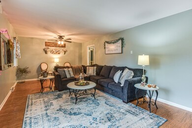 301 Cloverdale Rd, Shelbyville, TN 37160 - photo 7