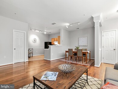 8741 Bright Meadow Ct, Odenton, MD 21113 - photo 4