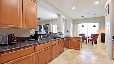 6 Kitchen 3 (2)