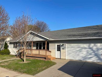 418 12th St N, New Ulm, MN 56073 - photo 3