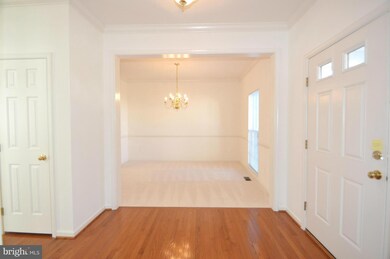 6008 Abernethy Ln, Gainesville, VA 20155 - photo 3