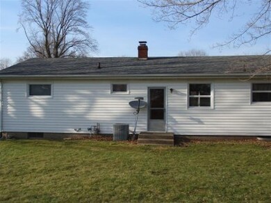 502 E Short St, Rolling Prairie, IN 46371 - photo 4