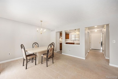 1543 Charter Oak Dr, Rochester Hills, MI 48309 - photo 7