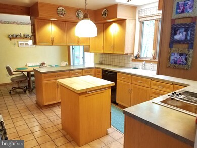 2751 Welsh Rd, Mohnton, PA 19540 - photo 5