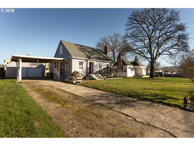 1517 E 2nd St, Newberg, OR 97132 - photo 2