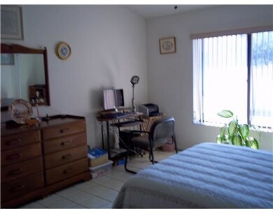 7251 Solandra Ln, Tamarac, FL 33321 - photo 7