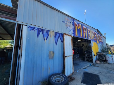 295 Ranch Rd 6086d Rd, Laredo, TX 78043 - photo 3