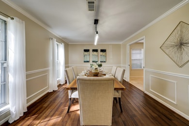 12418 Perthshire Rd, Houston, TX 77024 - photo 3