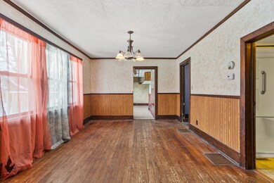 319 E Grant St, Monticello, IL 61856 - photo 7