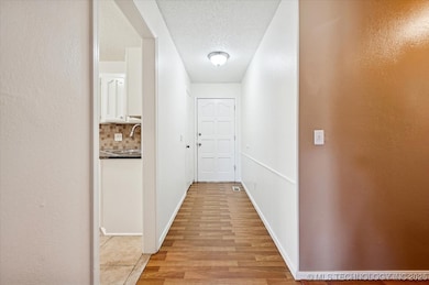 1314 W Orlando St, Broken Arrow, OK 74011 - photo 2