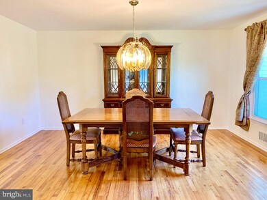 6 Frieda Ln, Kendall Park, NJ 08824 - photo 6