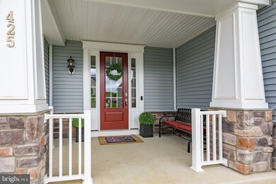425 Daylily Ln, Stafford, VA 22554 - photo 2