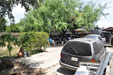 118 E Hawk Ave, Pharr, TX 78577 - photo 6