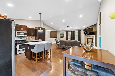 3733 Indianapolis Ave, Des Moines, IA 50317 - photo 5