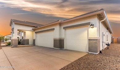 8674 W Soaptree Yucca Place, Marana, AZ 85653 - photo 2
