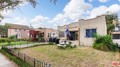 6033 Clarkson Ave, Maywood, CA 90270 - photo 2