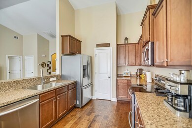 Main Level-Kitchen-DSC1145