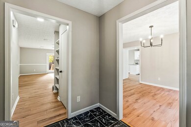 1247 Mccart Cir, Jackson, GA 30233 - photo 7