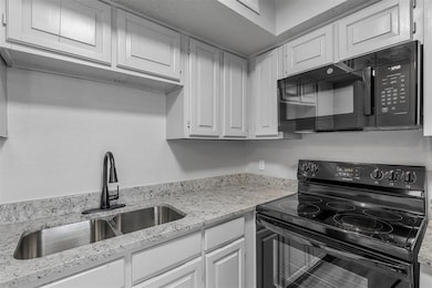 2300 Bamboo Dr unit N111, Arlington, TX 76006 - photo 4