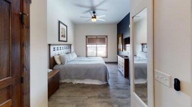 Soaring-Eagle-403-Bedroom(1)