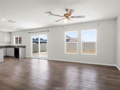 2153 E Newgrove St, Lancaster, CA 93535 - photo 7