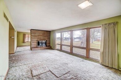 3271 Bonnieview Dr, Lima, OH 45801 - photo 5