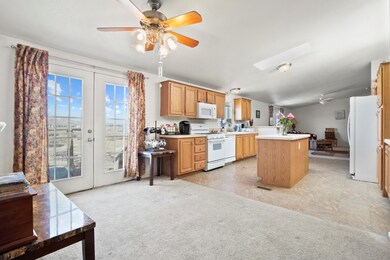 6263 Willow Ave, Rosamond, CA 93560 - photo 5