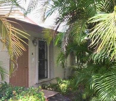 Attractive private entrance area