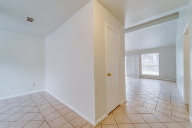 15114 Forest Lodge Dr, Houston, TX 77070 - photo 5