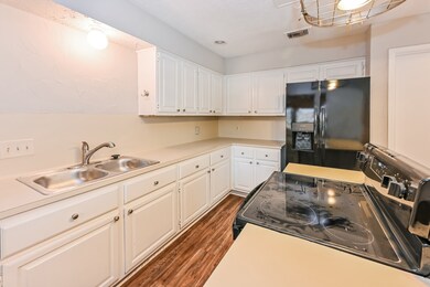 8626 Spruce Mill Dr, Houston, TX 77095 - photo 7