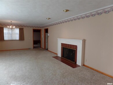 200 W Logan St, Harrisburg, IL 62946 - photo 7