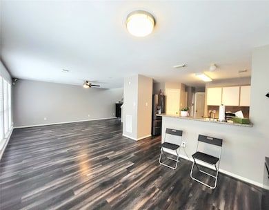 8722 Ashlawn Dr, Houston, TX 77083 - photo 7