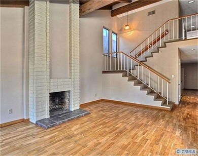 Living room 2