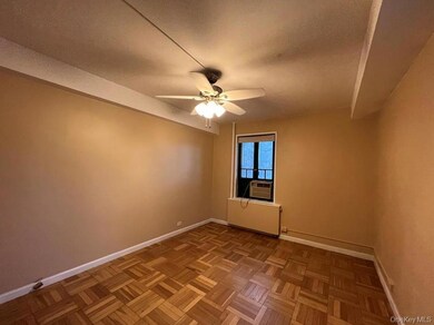 1735 Purdy St unit 2B, Bronx, NY 10462 - photo 2