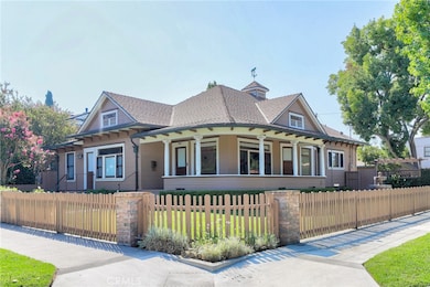 704 E Maple Ave, Orange, CA 92866 - photo 2